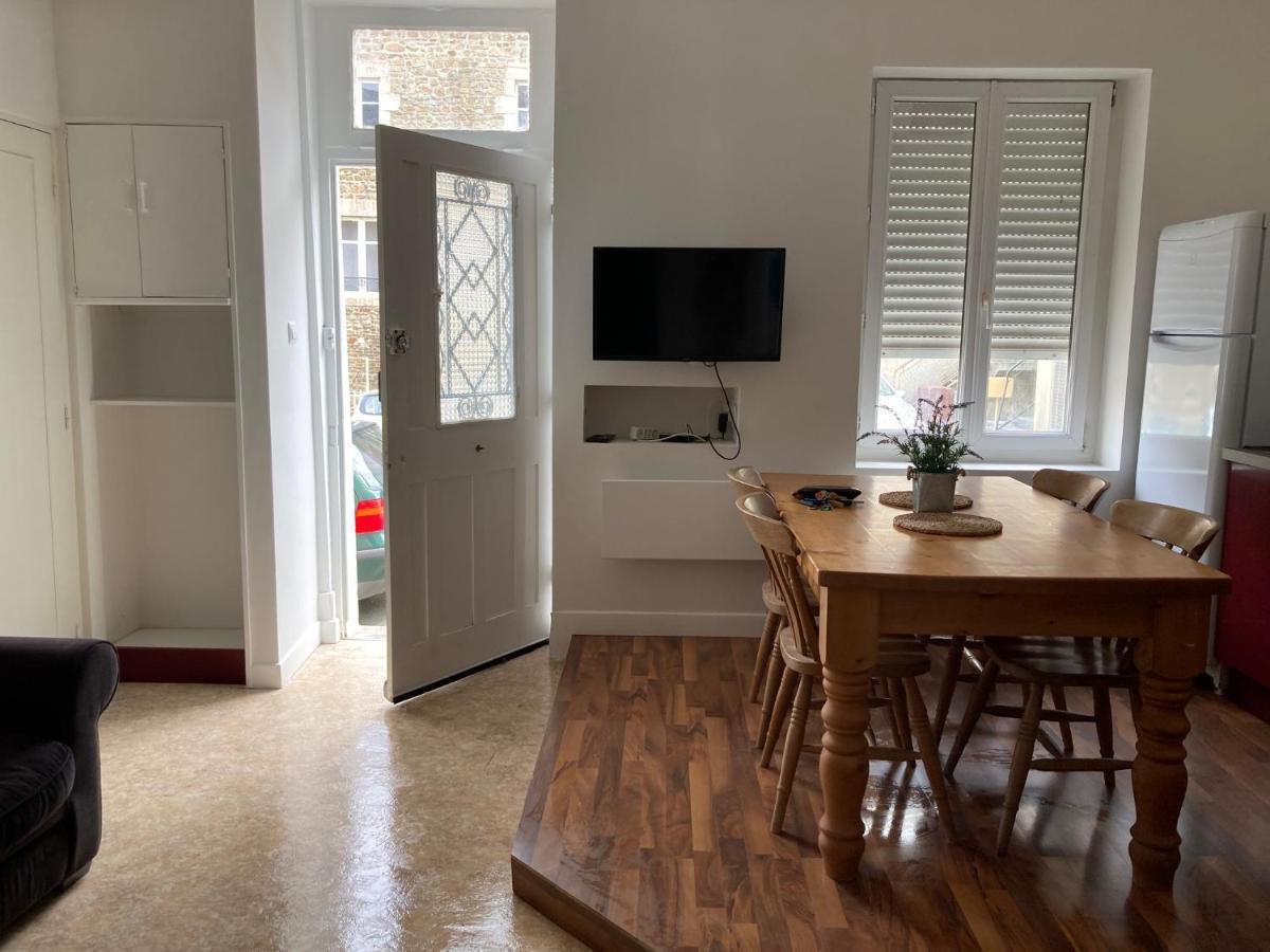 La Petite Maison - Self Catering Pre-en-Pail-Saint-Samson ภายนอก รูปภาพ